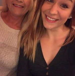 Meet your Posher, Tabitha